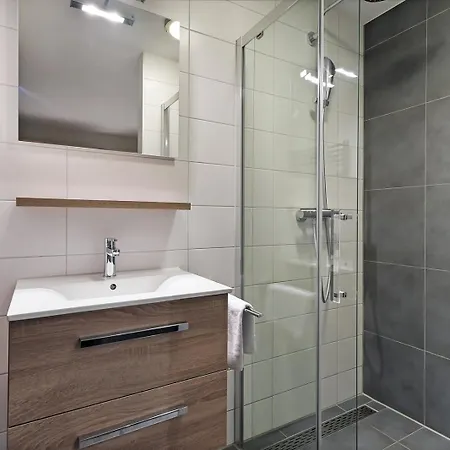 Oude Nieuwlandseweg 33 - Ouddorp - Villa Mastlo Met 2 Jacuzzi'S - Not For Companies Holiday home *