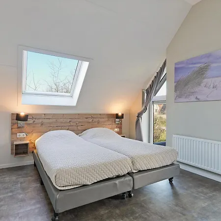 Oude Nieuwlandseweg 33 - Ouddorp - Villa Mastlo Met 2 Jacuzzi'S - Not For Companies * Ouddorp