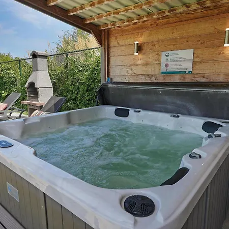 Oude Nieuwlandseweg 33 - Ouddorp - Villa Mastlo Met 2 Jacuzzi'S - Not For Companies Ouddorp